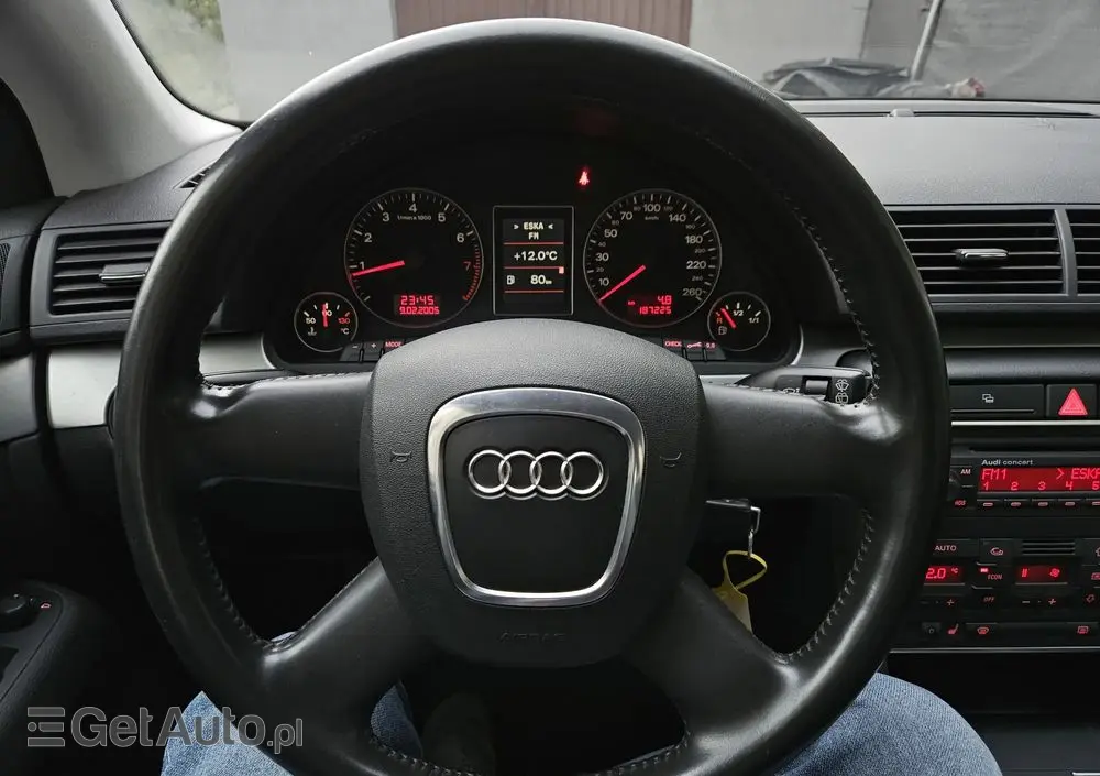 AUDI A4 