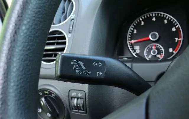 VOLKSWAGEN Golf Plus 1.6 Comfortline