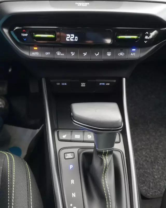 HYUNDAI I20 1.0 T-GDI 48V-Hybrid DCT Connect & Go