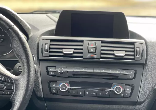 BMW Seria 1 114d Advantage