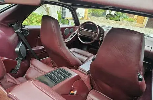 PORSCHE 928 