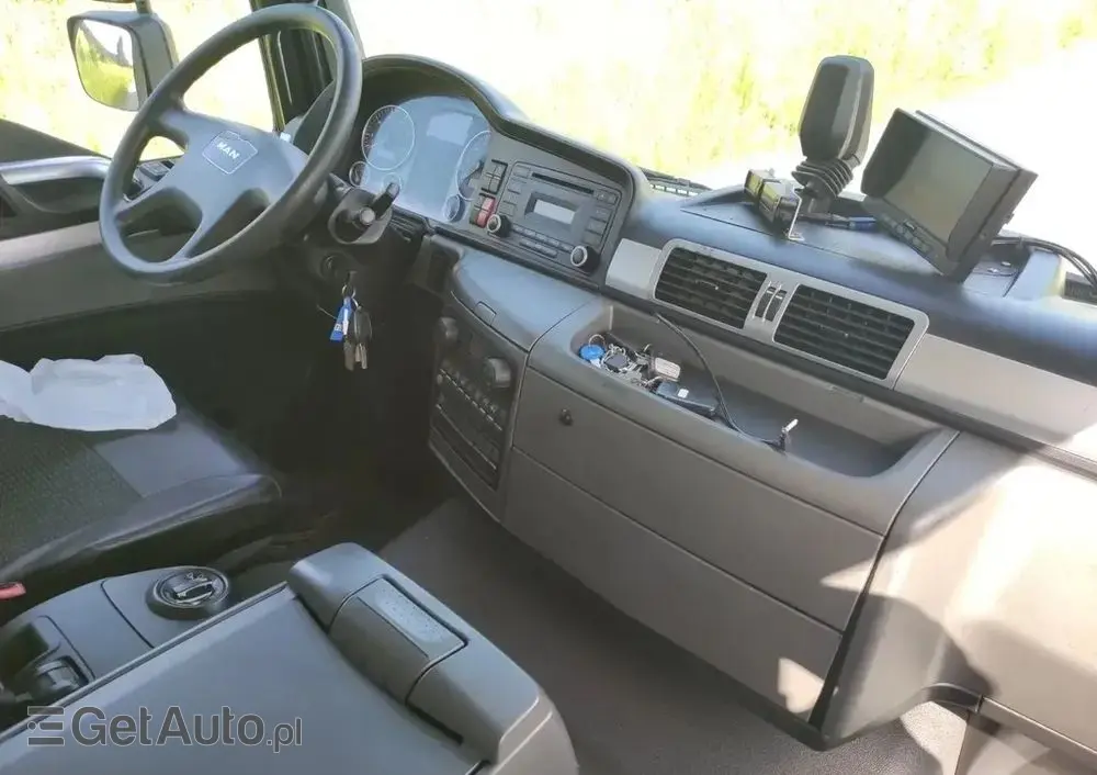 MAN TGM 18.290 kontener , winda 