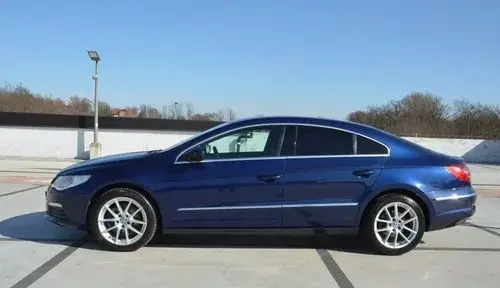 VOLKSWAGEN Passat CC 