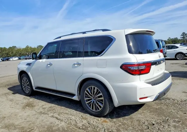 NISSAN Armada 
