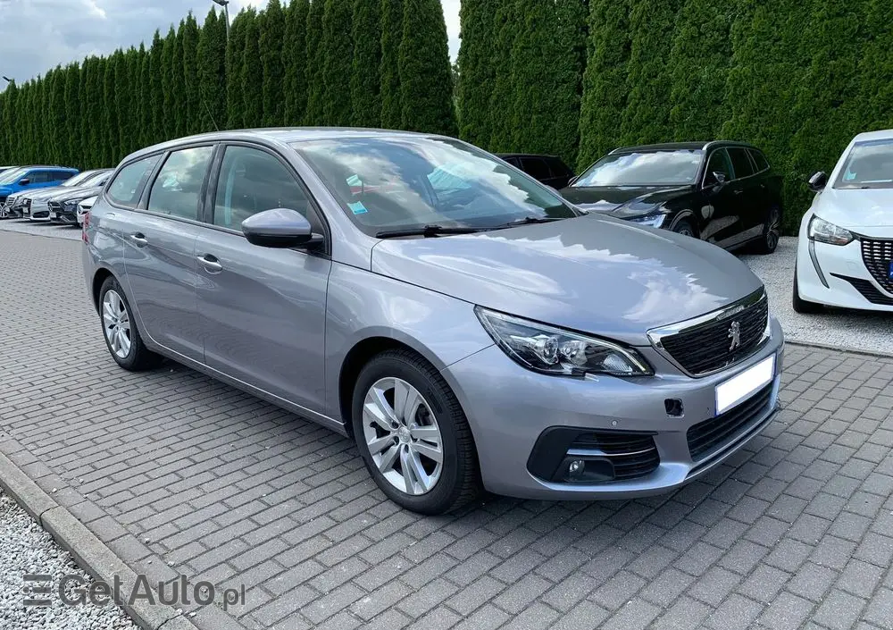 PEUGEOT 308 1.2 PureTech Business Line S&S