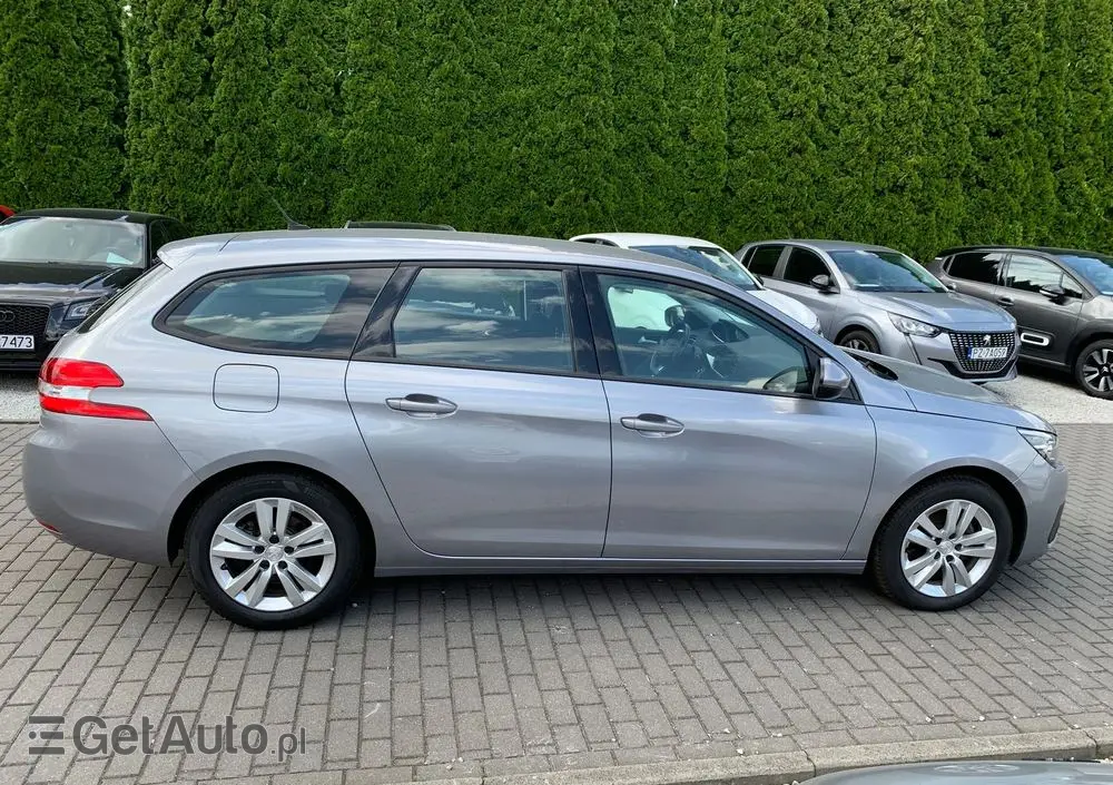 PEUGEOT 308 1.2 PureTech Business Line S&S