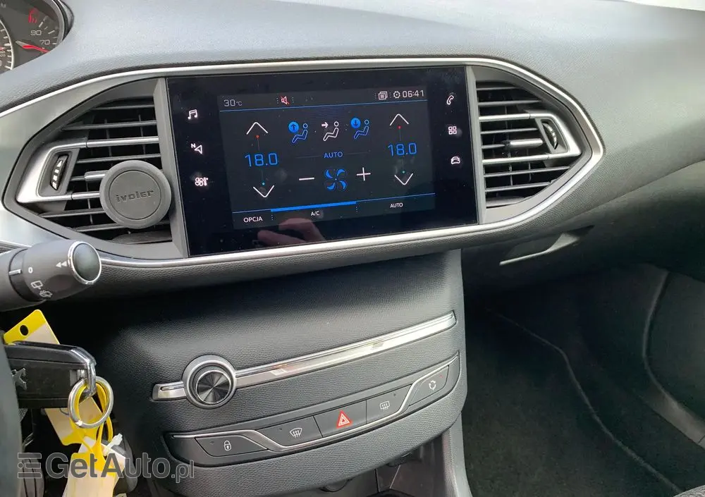 PEUGEOT 308 1.2 PureTech Business Line S&S