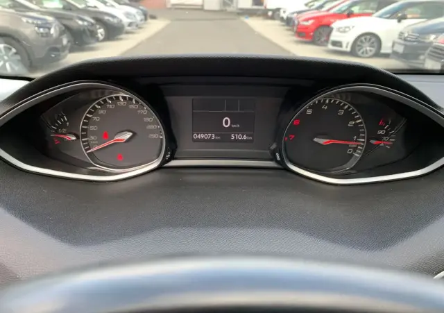 PEUGEOT 308 1.2 PureTech Business Line S&S