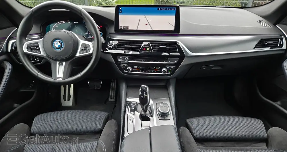BMW Seria 5 530e xDrive M Sport sport