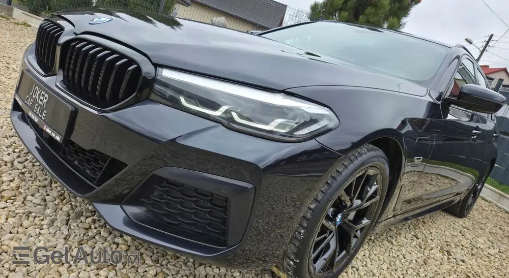 BMW Seria 5 530e xDrive M Sport sport