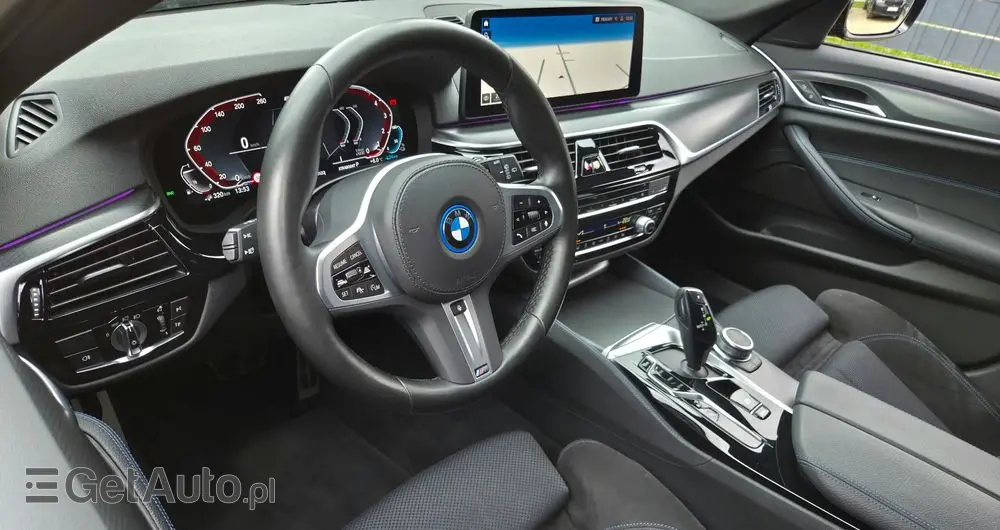 BMW Seria 5 530e xDrive M Sport sport
