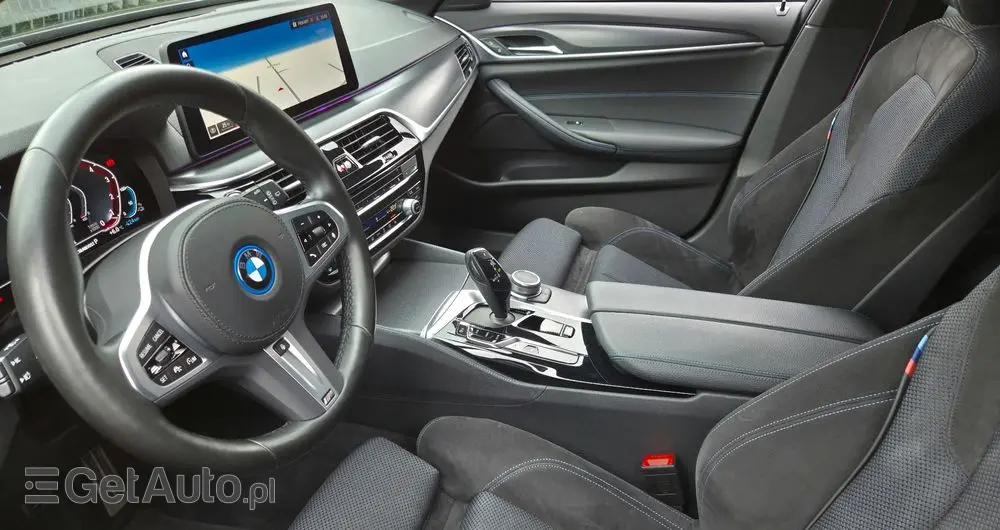 BMW Seria 5 530e xDrive M Sport sport