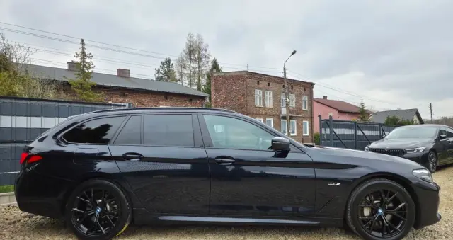 BMW Seria 5 530e xDrive M Sport sport