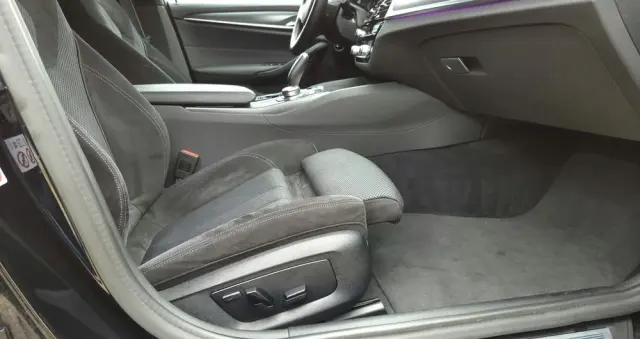 BMW Seria 5 530e xDrive M Sport sport