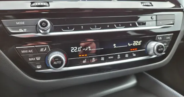 BMW Seria 5 530e xDrive M Sport sport