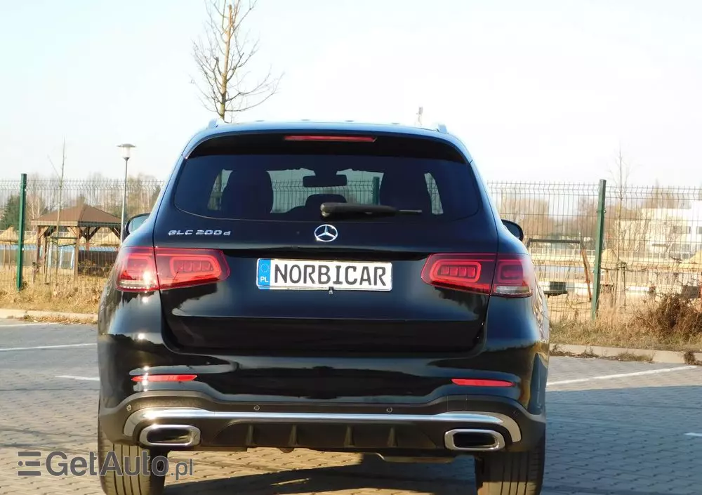 MERCEDES-BENZ GLC 200 d Business Edition