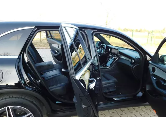 MERCEDES-BENZ GLC 200 d Business Edition