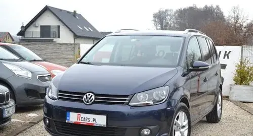 VOLKSWAGEN Touran 