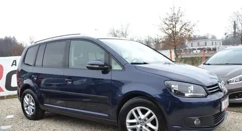 VOLKSWAGEN Touran 