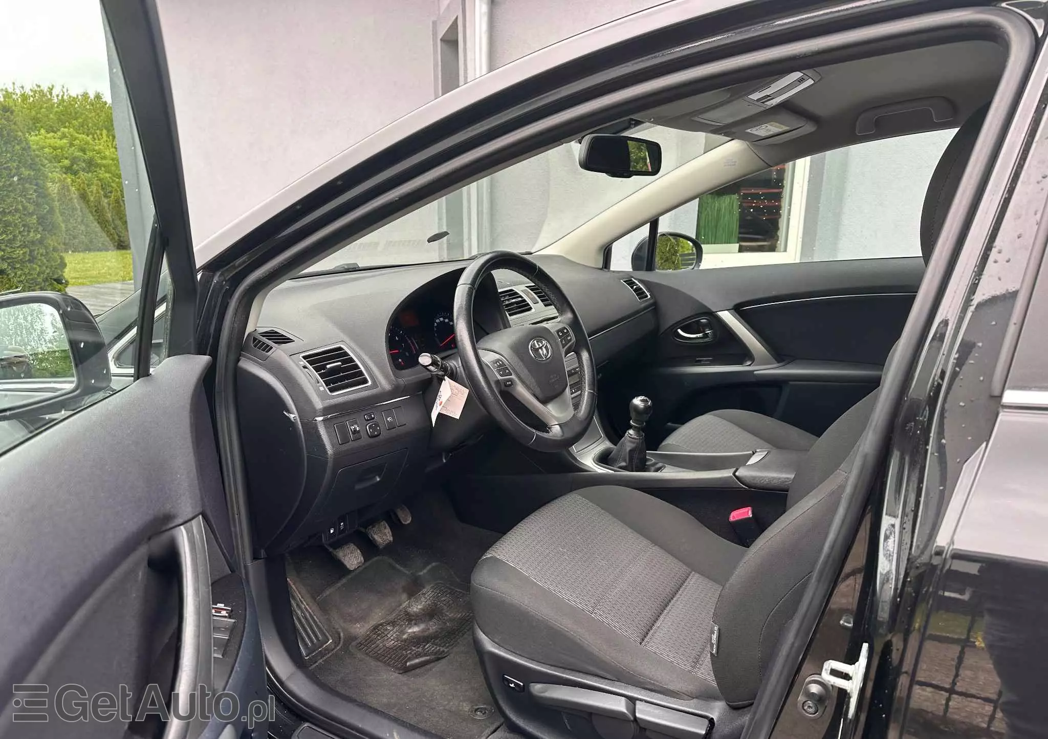 TOYOTA Avensis 1.8 Sol