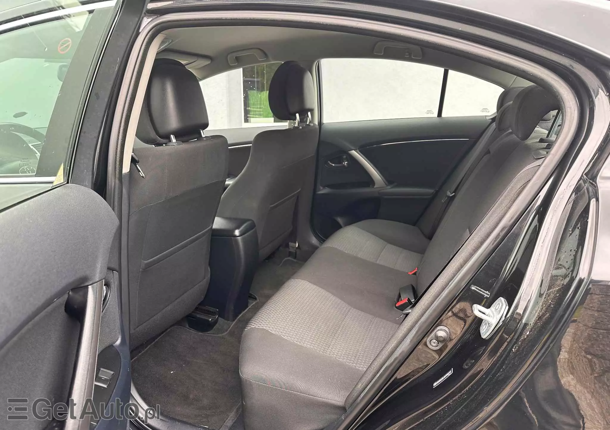 TOYOTA Avensis 1.8 Sol