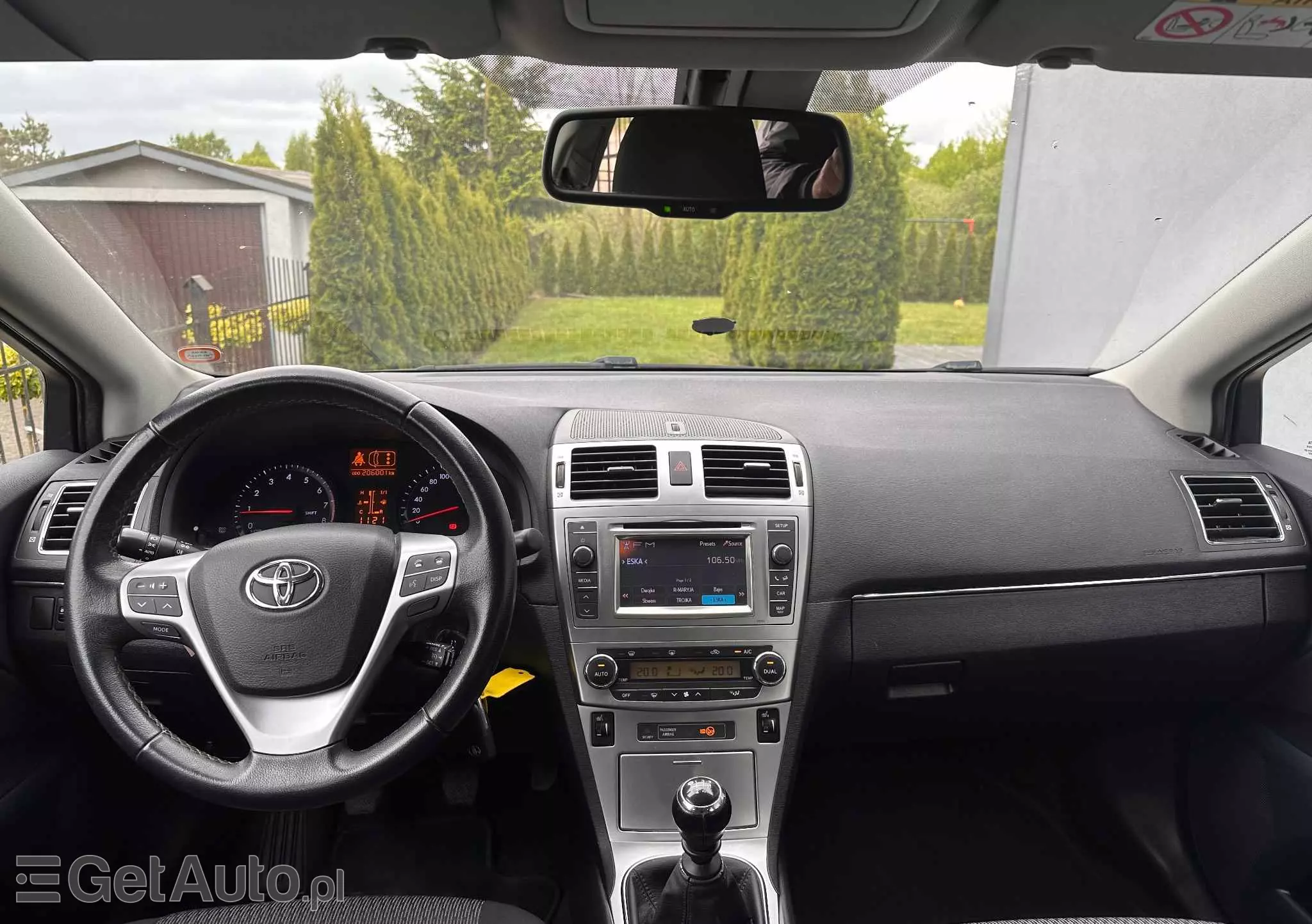 TOYOTA Avensis 1.8 Sol