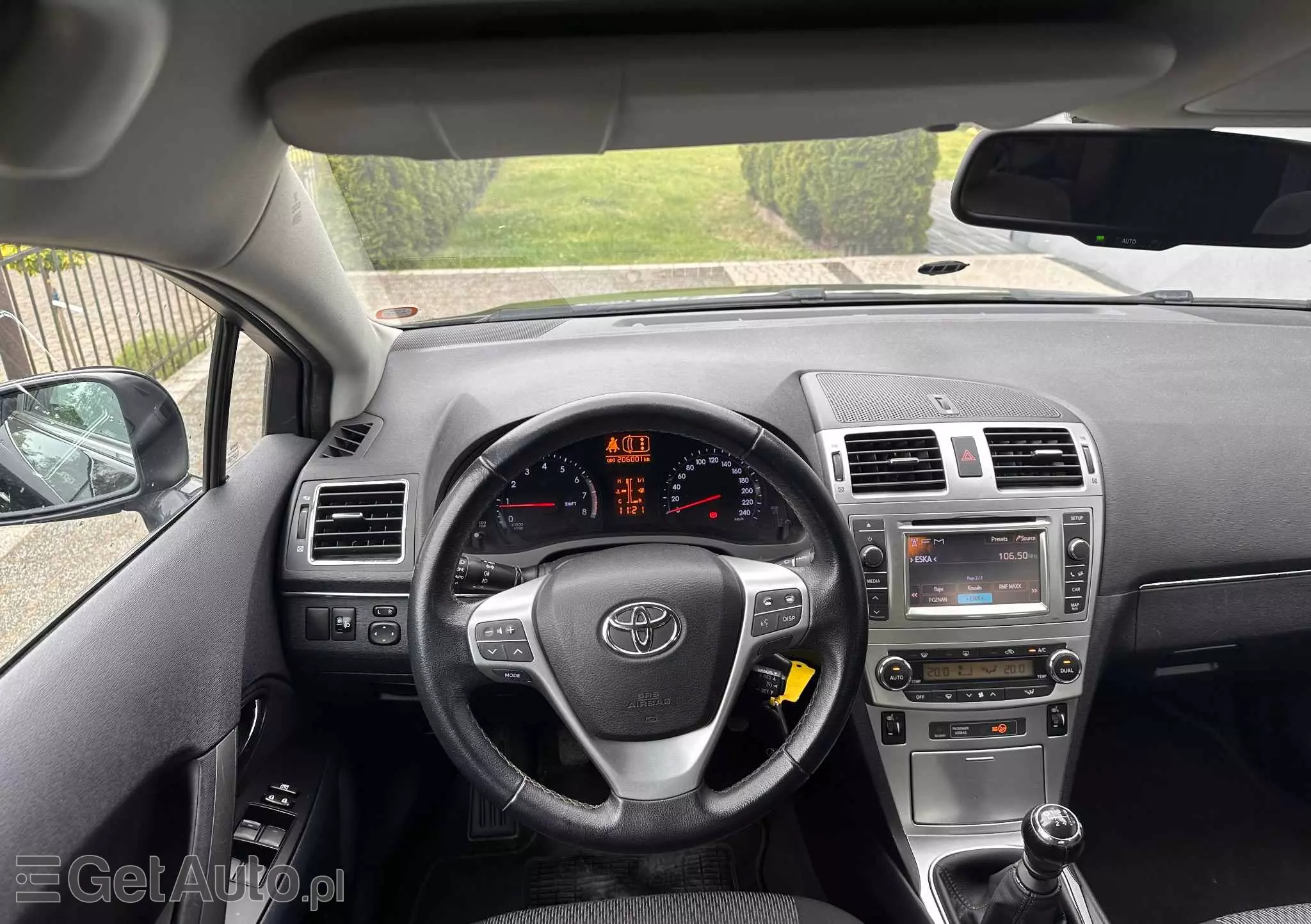 TOYOTA Avensis 1.8 Sol