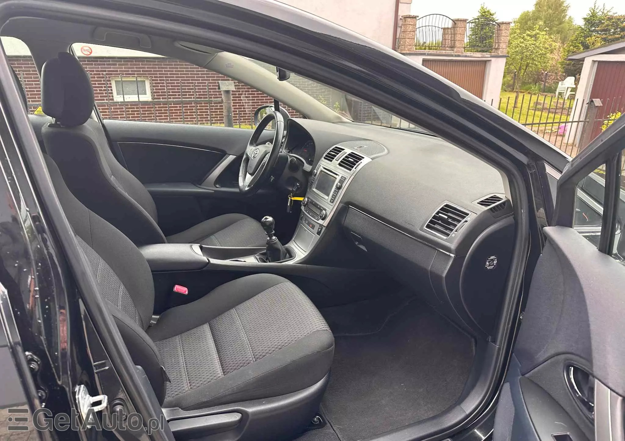 TOYOTA Avensis 1.8 Sol