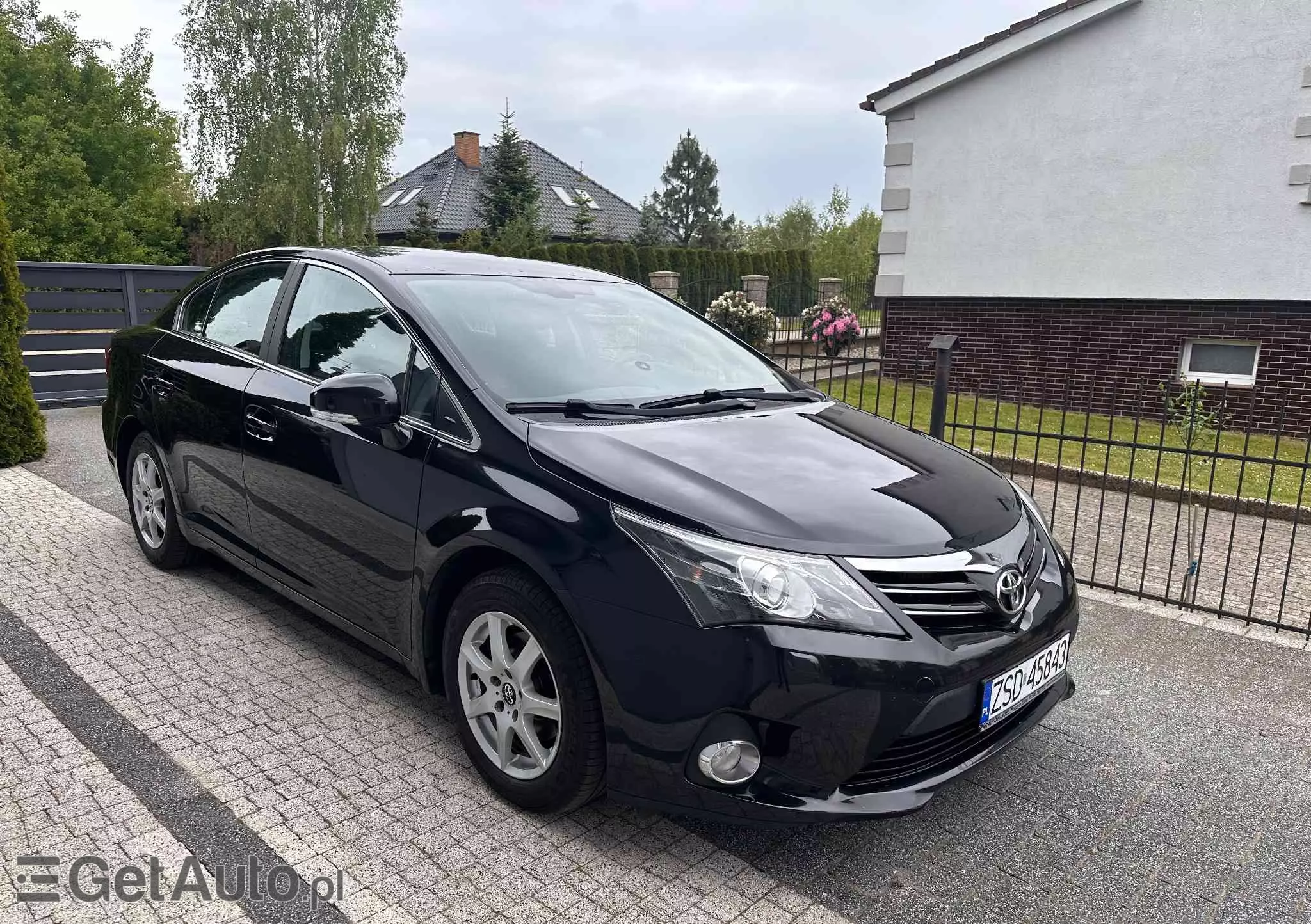 TOYOTA Avensis 1.8 Sol