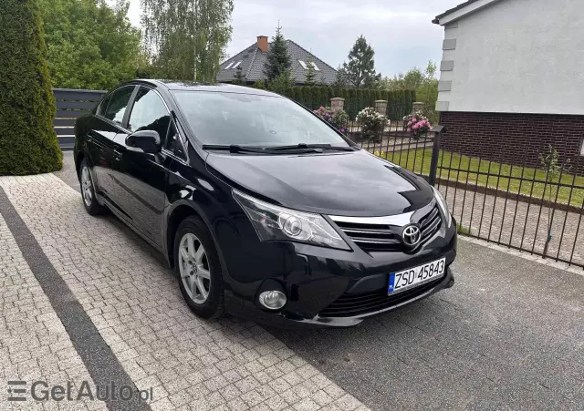 TOYOTA Avensis 1.8 Sol