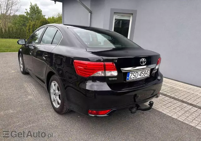 TOYOTA Avensis 1.8 Sol