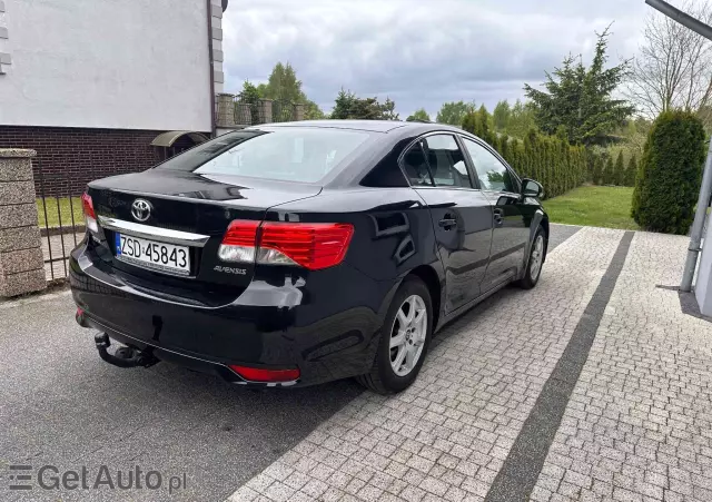 TOYOTA Avensis 1.8 Sol