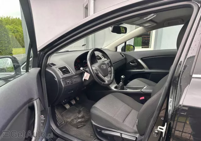 TOYOTA Avensis 1.8 Sol