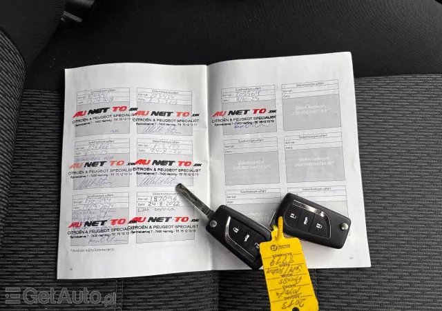 TOYOTA Avensis 1.8 Sol