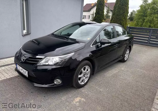 TOYOTA Avensis 1.8 Sol
