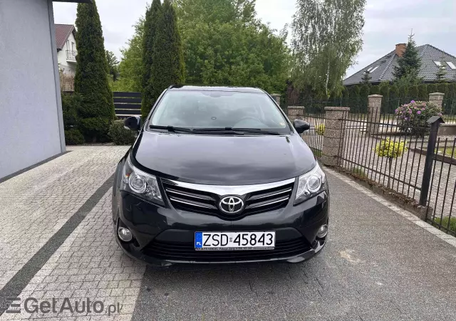 TOYOTA Avensis 1.8 Sol