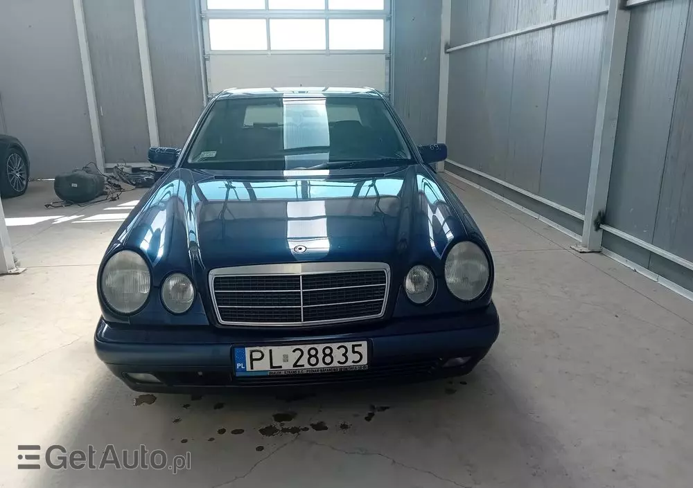MERCEDES-BENZ Klasa E 290 T TD Classic
