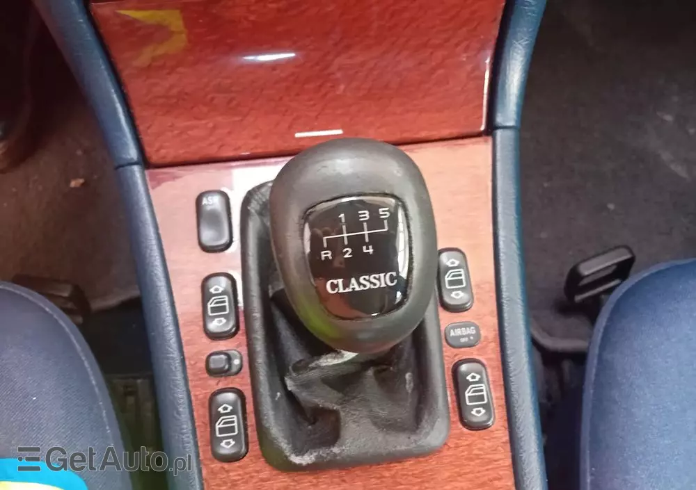 MERCEDES-BENZ Klasa E 290 T TD Classic