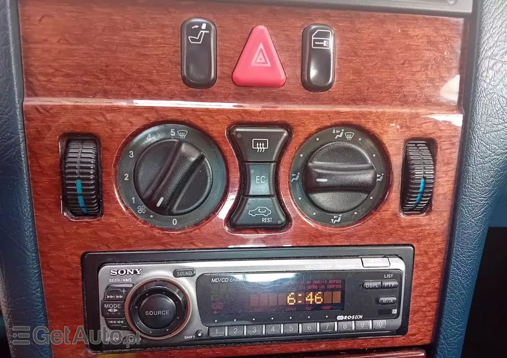 MERCEDES-BENZ Klasa E 290 T TD Classic