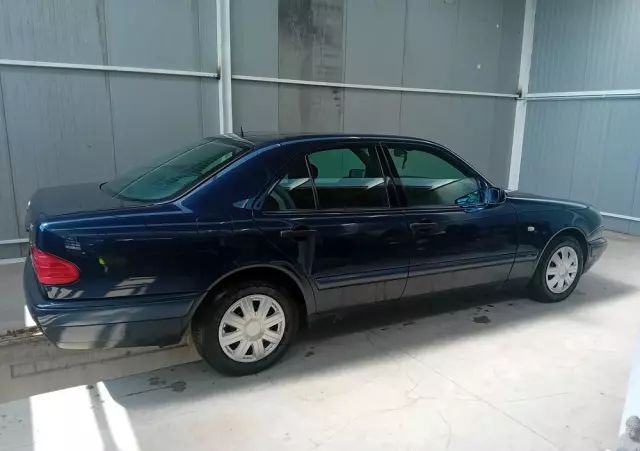 MERCEDES-BENZ Klasa E 290 T TD Classic