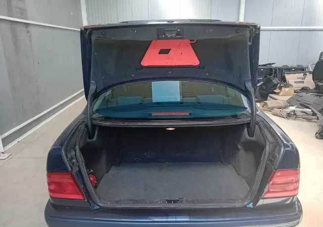 MERCEDES-BENZ Klasa E 290 T TD Classic