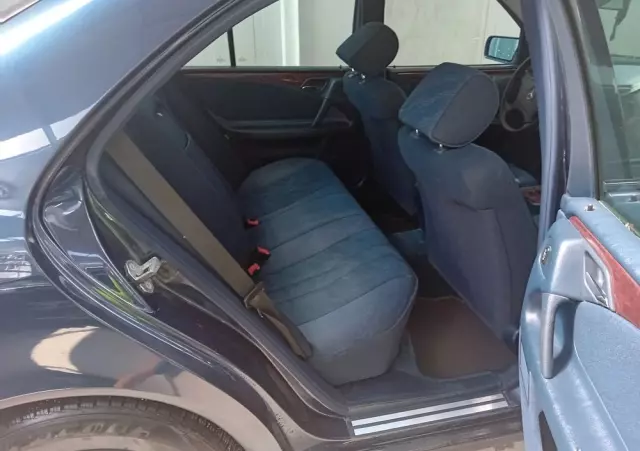 MERCEDES-BENZ Klasa E 290 T TD Classic