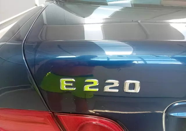 MERCEDES-BENZ Klasa E 290 T TD Classic