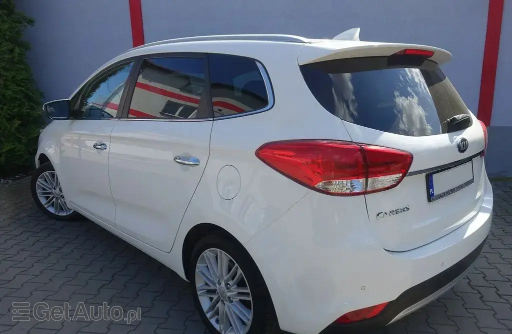 KIA Carens 