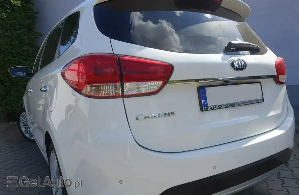 KIA Carens 