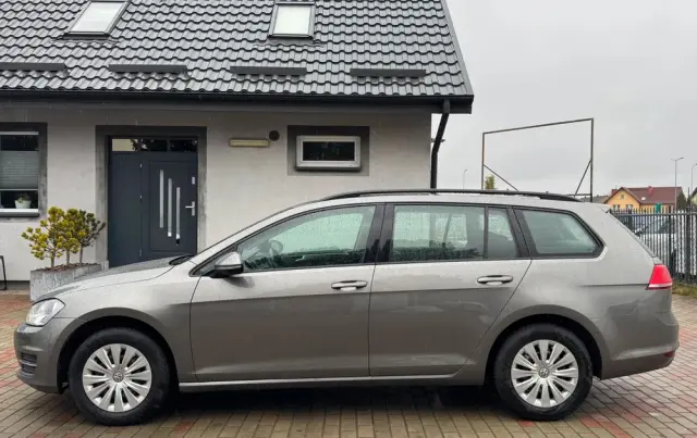 VOLKSWAGEN Golf Variant 