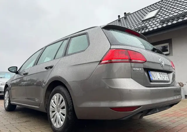 VOLKSWAGEN Golf Variant 