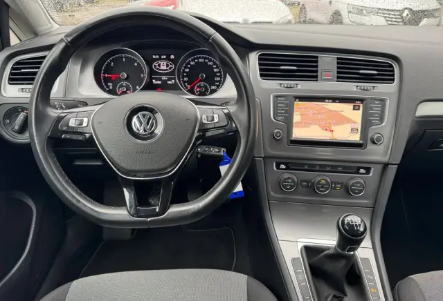 VOLKSWAGEN Golf Variant 