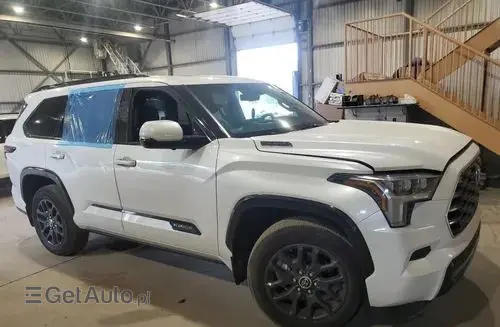 TOYOTA Sequoia 