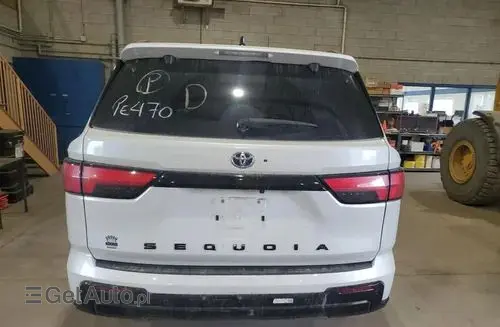TOYOTA Sequoia 